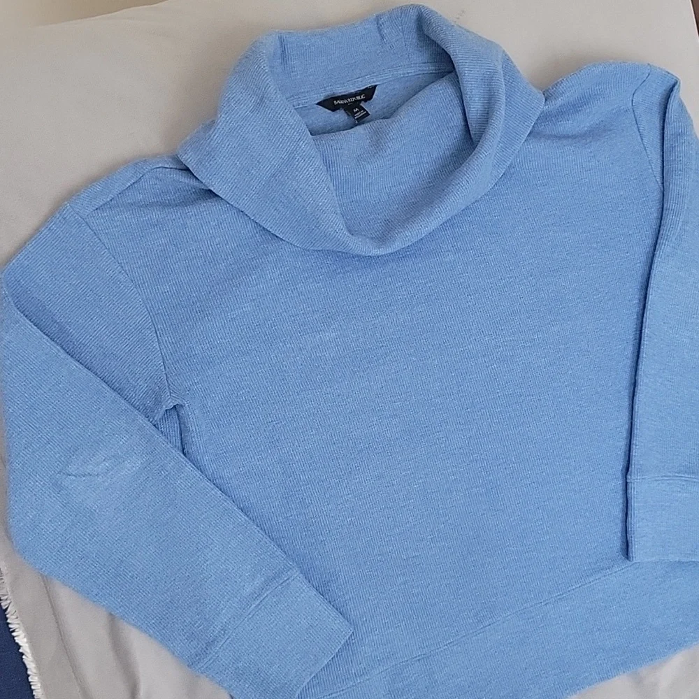 Banana Republic Collar Sweater Long Sleeves, Color Blue, Size M